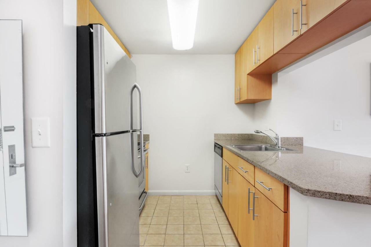 Furnished Quarters At Grove Pointe Jersey City Exterior foto